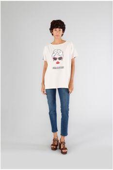 camiseta con texto y estampado 