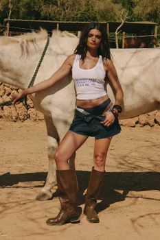 Pantalón Corto Vaquero Con Bajo Sin Acabar, Azul