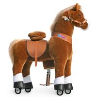 pony marron con pezunas blancas