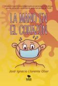 la mano en el corazon