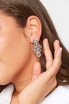 Pendientes Plateados Racimo De Aros
