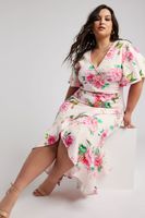 yours london vestido rosa palido de flores con fruncidos mujer curvy y tallas grandes yours london