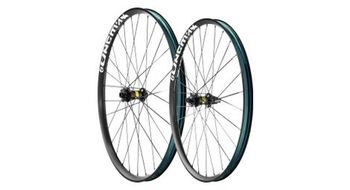 Par de ruedas mavic e deemax mullet 29 27 5     boost 15x110   12x148 mm   6 agujeros   2025