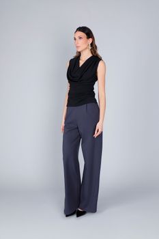 blusa sin mangas con escote caído black m