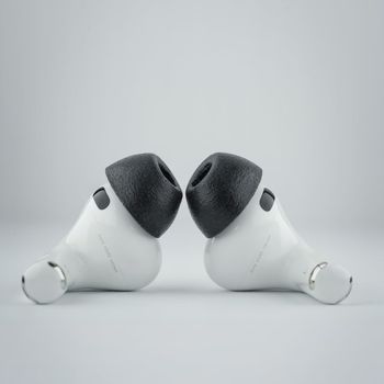 Comply TrueGrip MAX | Almohadillas de Espuma viscoelástica Premium de Repuesto para Apple AirPods Pro (3 generación) | Tecnología SmartSkin™ | Excelente Aislamiento del Ruido | Negro, Talla M, 1 par