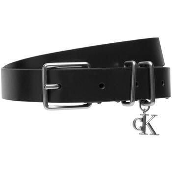 Calvin Klein Jeans Cinturón MONOGRAM CHARM KEEPER BELT 25MM LV04F7086G para mujer