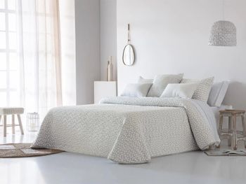 Colcha boutí mikonos de jvr. piqué jacquard reversible