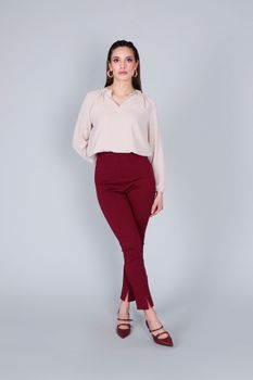pantalón pitillo de cintura alta en tejido elástico burgundy