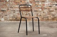 silla vintage de metal negro y madera