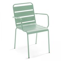 sillon de metal verde salvia