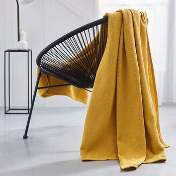 Foulard Multiusos De Algodón Confeccionado Con Tejido Nido De Abeja. Colores Lisos. 240x220cm Ocre