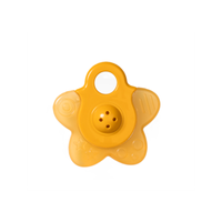 mordedor de agua con sonajero star mostaza