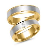 alianzas de oro amarillo y blanco con 3 diamantes