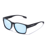 gafas de sol hawkers core raw carbon fiber - polarized black blue chrome