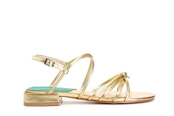 sandalias con doble cruce efecto laminado con accesorio gold 36