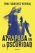 atrapada en la oscuridad