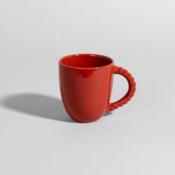 Taza de cerámica terracota con asa de perlas