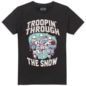 Disney Camiseta Troopin' Through The Snow para hombre
