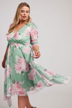 Yours London Vestido Verde De Flores Rosas Con Bajo Asimétrico, Mujer Curvy Y Tallas Grandes, Yours London