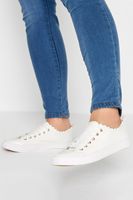 bambas blancas festoneadas