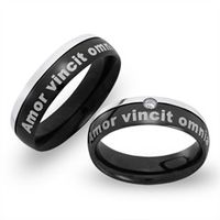 alianzas de boda de acero inoxidable ennegrecido con grabado laser