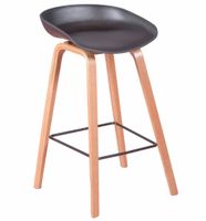 taburete nordico con patas de madera de haya negro