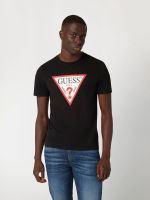 camiseta logotipo triangulo