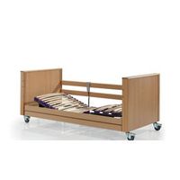 cama alzheimer geriatrica con carro elevador cabecero piecero y barandilla de madera