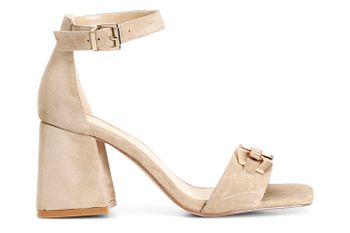 sandalias de piel de ante con accesorio beige