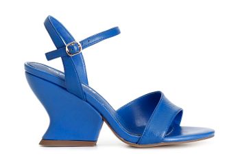 sandalias de piel con banda asimétrica cobalto