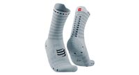 par de calcetines compressport pro racing v4 0 ultralight run high blanco