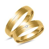 alianzas de oro con diamante