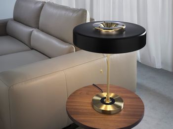 Lámpara de sobremesa aluminio dorado y aluminio negro