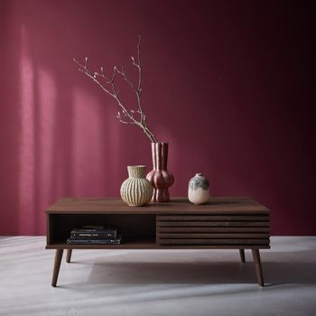 Mesa de centro escandinava con puertas correderas, madera de nogal