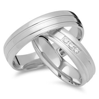 Alianzas 8 quilates oro blanco 3 diamantes
