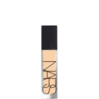 Base de maquillaje de resplandor natural de larga duración NARS Cosmetics (Varios tonos) - Lima