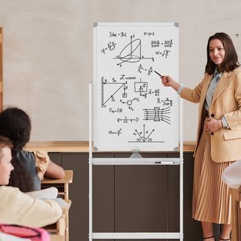 Pizarra Blanca Móvil De Doble Cara Con Bandeja Para Rotuladores Y Accesorios Para Oficina Escolar 60 X 90 Cm Blanca