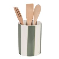 tarro de ceramica verde y blanca y utensilios de madera de haya