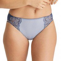 nyssa rio briefs