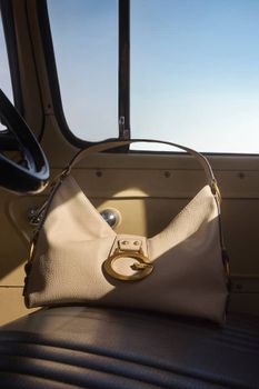 Bolso De Hombro Mediano Camden