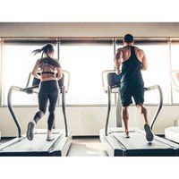 fotomural vinilo chica y chico cardio gym 350 x 250 cm