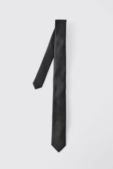 Corbata Fina, Negro