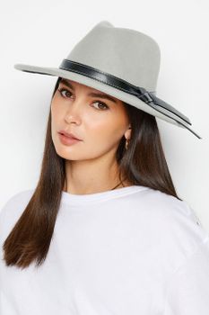 Sombrero Fedora Gris Cinta Efecto Piel