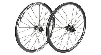 Par de ruedas excess xlc 3 20  451x19 5mm   36h agujeros negro   blanco