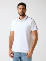 polo de corte regular