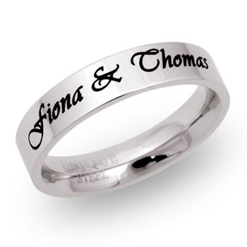 Anillo de acero inoxidable brillante con grabado láser incluido