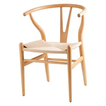 Silla de comedor nórdica con estructura y asiento naturales.