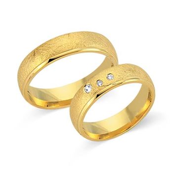 Alianzas 8 quilates oro amarillo 3 diamantes