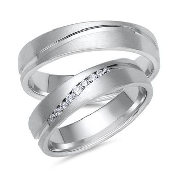 Alianzas de oro blanco o platino con 9 diamantes