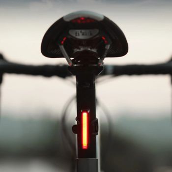MAGICSHINE VERME 30 Luz trasera inteligente para bicicleta 7 modos de luz Sistema de sensor de luz incorporado Resistent